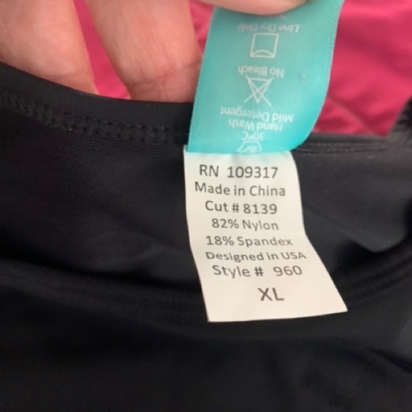 Rash Guard - Picture 2 of 3